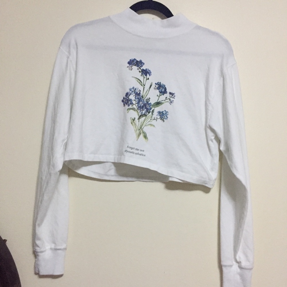 NWT Brandy Melville Forget me not long sleeve